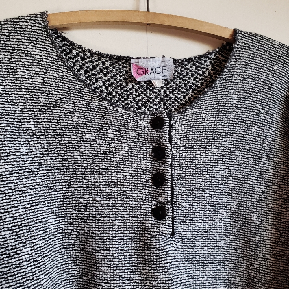 vintage black and white vintage knit 1980s cozy cropped Sweater, women's size M - Picture 4 of 15